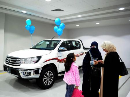 اخبار,اخبارگوناگون, افتتاح نمایشگاه خودرو ویژه بانوان در عربستان