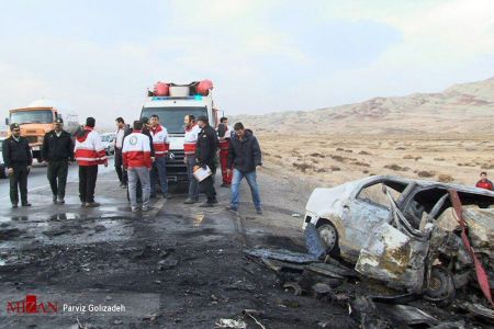 اخبار,اخبار حوادث,تصادف شدید وانت نیسان با تندر۹۰ 