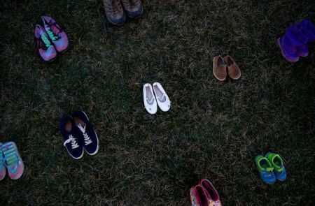 اخبار,اخبارگوناگون,اعتراض آمریکاییها با ۷ هزار جفت کفش اخبار,اخبارگوناگون,اعتراض آمریکاییها با ۷ هزار جفت کفش