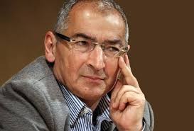 زیباکلام به 18 ماه حبس تعزیری و 2 سال محرومیت از فعالیت سیاسی محکوم شد/ زیباکلام: جرمم سیاسی است، وکیل نمی تواند تبرئه ام کند