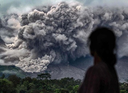 عکسهای جالب,عکسهای جذاب,فوران کوه آتشفشان 