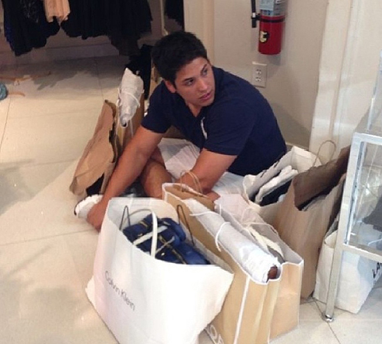 اخبار,اخبار گوناگون,تصاویر خنده‌دار مردان در مراکز خرید