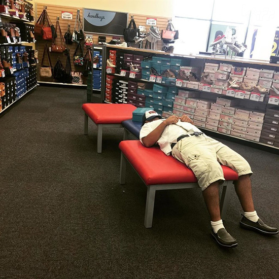 اخبار,اخبار گوناگون,تصاویر خنده‌دار مردان در مراکز خرید