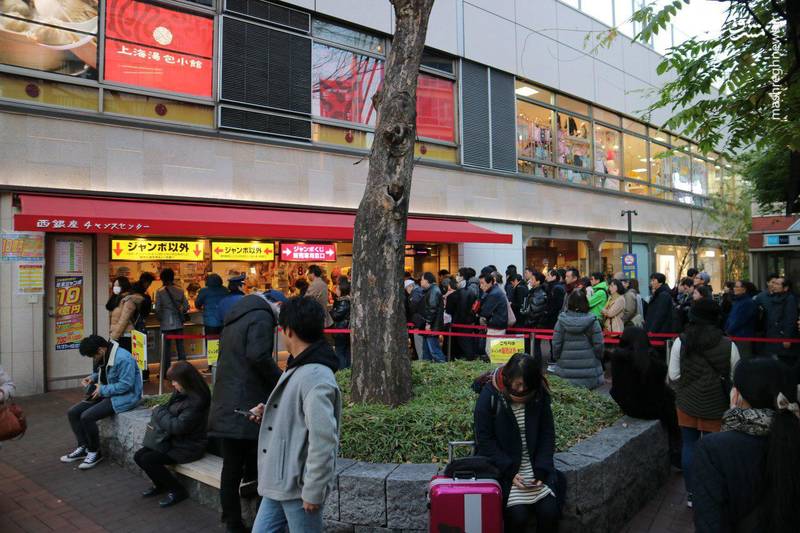 اخبار,اخبارگوناگون,  صف خرید بلیط بخت ‌آزمایی در ژاپن 