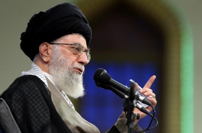 رهبر انقلاب: لشکر جوانان مؤمن و انقلابی وارد میدان مطالبه آرمانهای انقلاب شوند