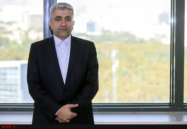 وزیر نیرو : باید خود را با کمآبی سازگار کنیم/ واردات آب نداشتهایم