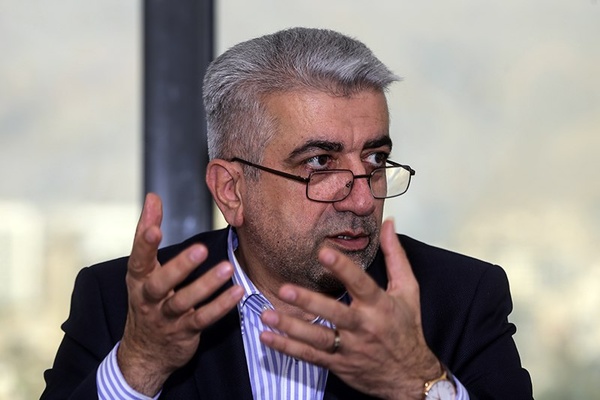 وزیر نیرو: کاهش ۵ هزار مگاواتی تولید برق از نیروگاههای برقابی / مردم 12 تا 17 و 20 تا 23 کمتر برق مصرف کنند
