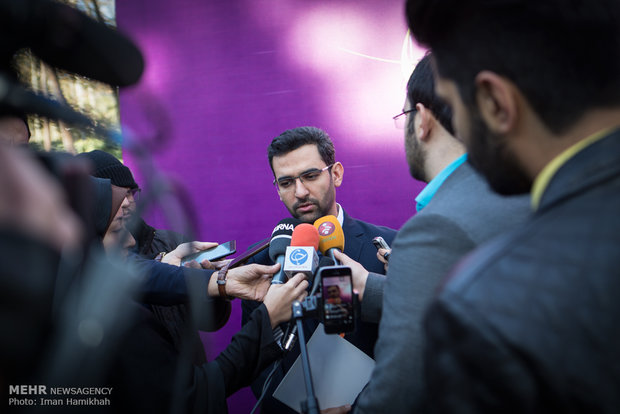 وزیر ارتباطات: تا 10 روز آینده بازار تلفن همراه به تعادل میرسد