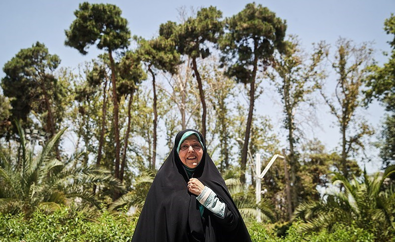 ابتکار: دولت شیوهنامهای را برای ورود زنان به ورزشگاه تصویب کرد