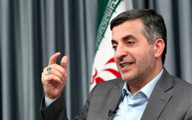 وکیل مدافع مشایی: دادگاه واقعا علنی باشد نه مثل دادگاه بقایی