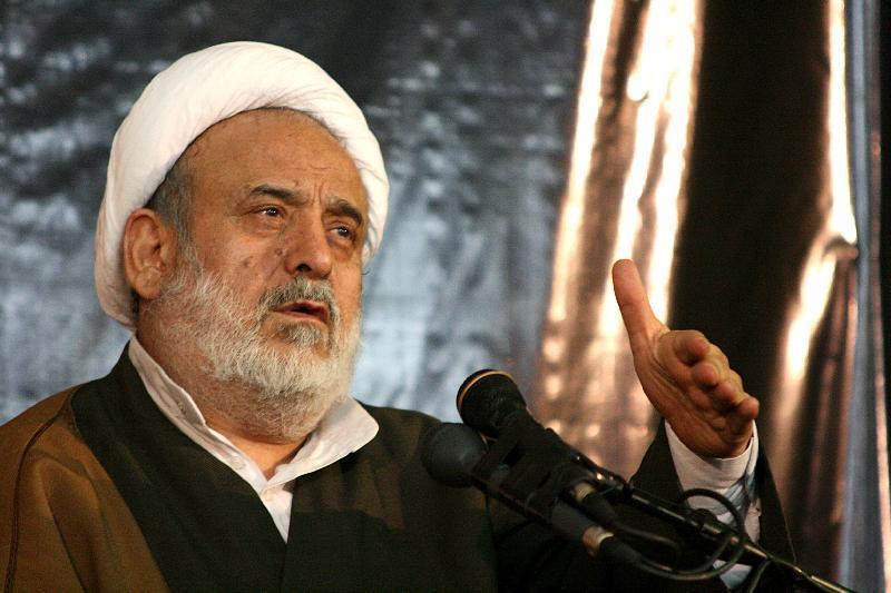 شیخ حسین انصاریان: امام جمعههای تلخ و تند را تغییر دهید/ خشم و دفع در این چهل سال جواب نداده است