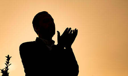 نماز حاجت در روز جمعه,نماز پیامبر در روز جمعه,خواندن نماز حاجت در روز جمعه