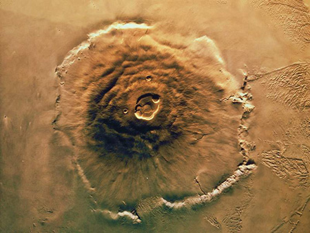 اسرار ۲ میلیارد سالۀ فعالیت آتش فشانی در مریخ 1