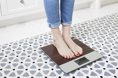 7 زمان غلط برای اندازه گیری وزن در برنامه کاهش وزن!!