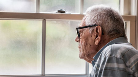 مقابله با استرس سالمندان در دوران شیوع ویروس کرونا,سایه کرونا بر سلامت روان سالمندان