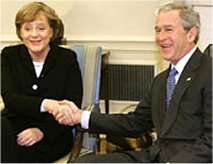 بوش و مركل در كاخ سفيد دست اتحاد مي دهند