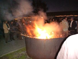 گوشه اي از جشن سده در 29 ژانويه 2005 در شهر سن حوزه ايالت کاليفرنيا