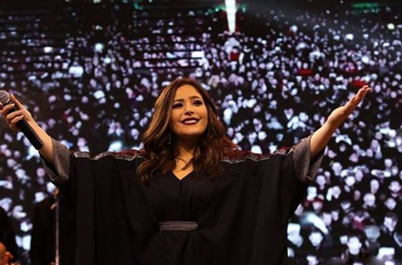 عبير نعمه خواننده همراه شجریان, خواننده زن لبنانی