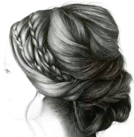 مدل مو برای خطوط دقیق در نقاشی سیاه قلم