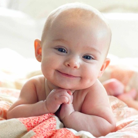 خشکی صورت نوزاد, خشکی پوست نوزاد,روغن زیتون برای خشکی پوست نوزاد