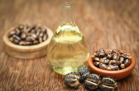خواص روغن کرچک برای پوست