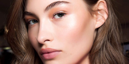 برجسته كردن گونه با رژگونه, چگونه رژ گونه بزنیم, چگونه خط گونه ایجاد کنیم