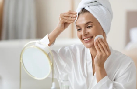 روش‌های طبیعی برای پاک کردن آرایش