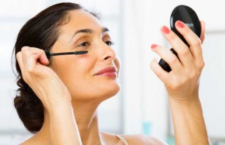 چگونه کم سن به نظر برسیم