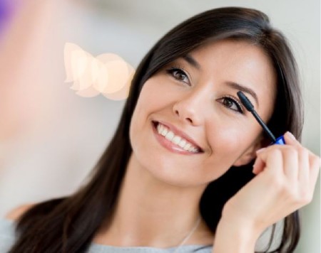 خطرات استفاده از ریمل ضد آب