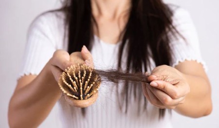 راه‌های مقابله با ریزش موی خانم ها