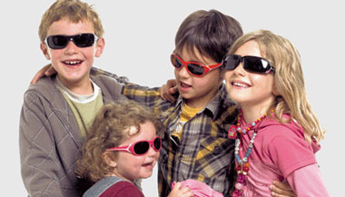 مناسبترین عینک آفتابی برای کودکان,عینک آفتابی مناسب کودک