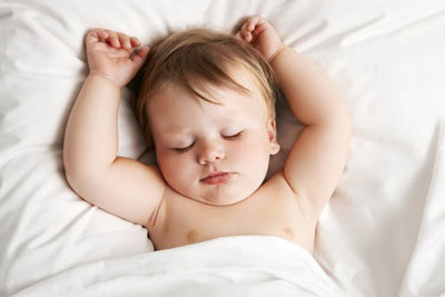 خواب کافی نوزاد,تختخواب نوزاد