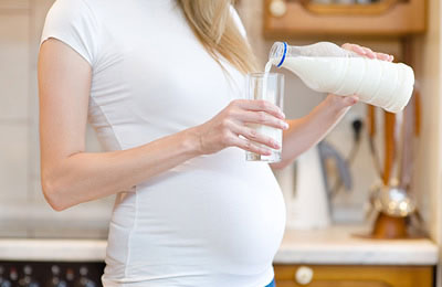 خاصیت شیر در بارداری,خاصیت شیر برای جنین
