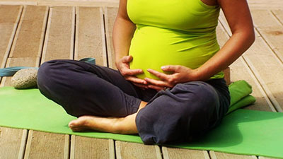 کلاس آموزش یوگا در دوران بارداری,یوگا,فواید یوگا