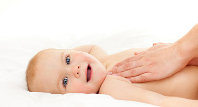 ماساژ برای درمان یبوست کودک