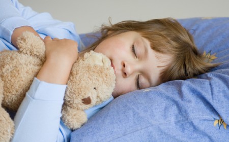 رازهای شناختی پشت پرده هذیان گویی کودک در خواب