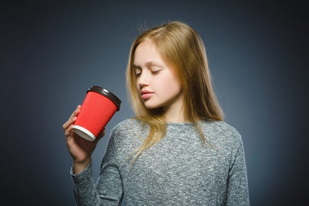 عوارض مصرف قهوه برای کودکان, شیر قهوه برای کودکان, هات چاکلت برای کودکان