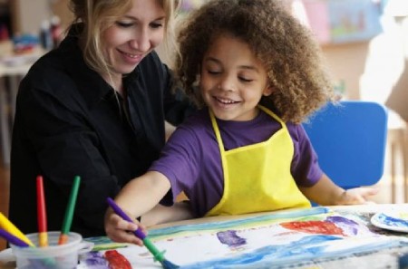 کمک به کودک خود در یادگیری نقاشی