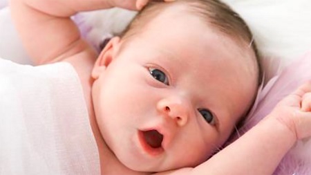 هفته هشتم تولد نوزاد, رشد مغزی نوزاد در هفته هشتم, میزان خواب نوزاد در هفته هشتم