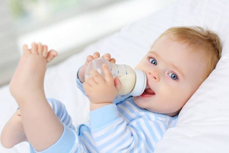 معایب دادن شیر بز برای نوزادان, بهترین جایگزین شیر برای کودکان, دادن شیر بز به نوزادان