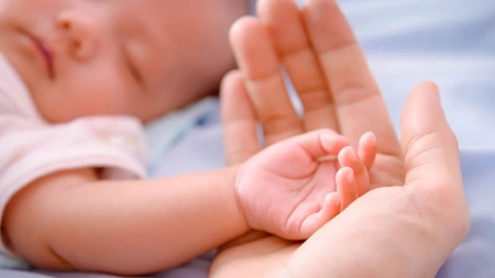 تعیین زمانی مشخص برای ملاقات با نوزاد, ملاقات با نوزاد برای اولین بار, ملاقات اطرافیان با نوزاد