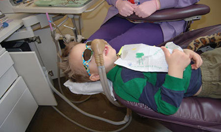 عوارض بیهوشی برای دندان کودکان,عوارض بیهوشی کودکان در دندانپزشکی