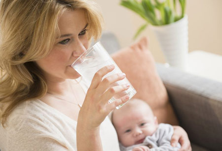 مصرف کلسیم در دوران شیردهی,تغذیه در دوران شیر دهی,رشد نوزاد