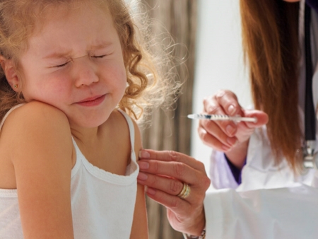 دلایل سفتی بعد از تزریق واکسن کودکان, آبسه در محل تزریق واکسن, سفت شدن جای واکسن کودکان