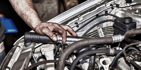 اثرات تعویض نکردن روغن خودرو