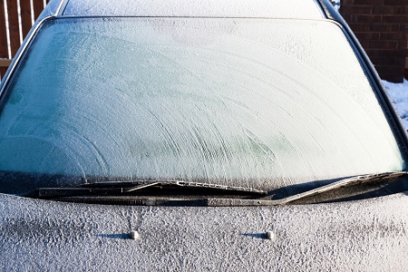 نحوه یخ زدایی سریع شیشه جلو اتومبیل, یخ زدگی شیشه های خودرو, رفع یخ زدگی شیشه خودرو