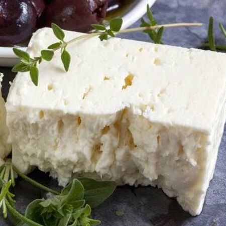 مواد مغذی موجود در پنیر فتا,فواید پنیر فتا