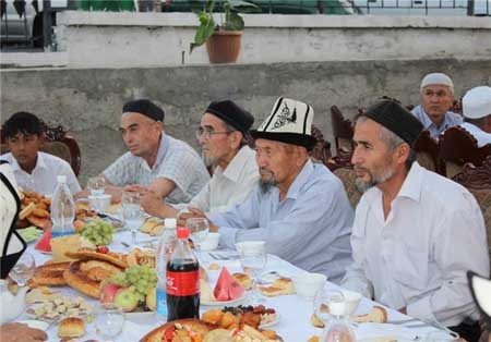 غذاهای ماه رمضان, مسلمانان قرقیزستان, رسوم مردم قرقیزستان