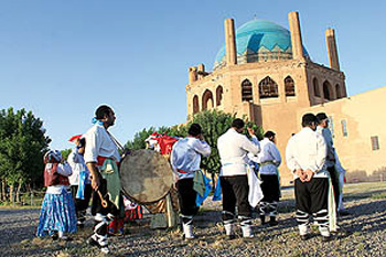 عروس و داماد , آداب و رسوم مردم ایران