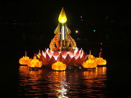 جشن ماه کامل, جشن های تایلند